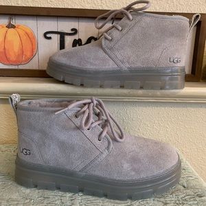 Women’s UGG Neumel Clear Boots in campfire women’s size 7